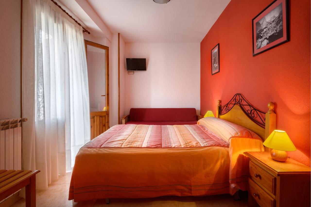 Hostal Kimboa Ansó Exteriör bild